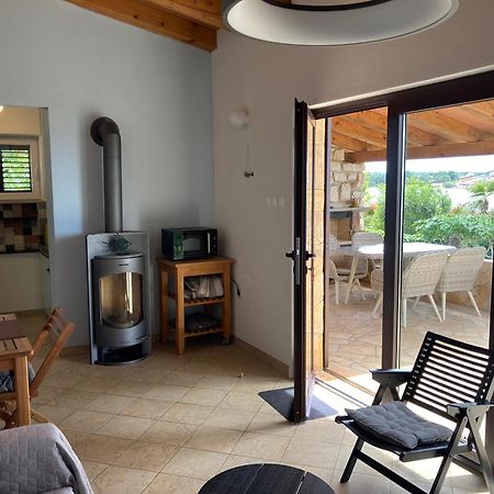 Karigador Beach House Экстерьер фото