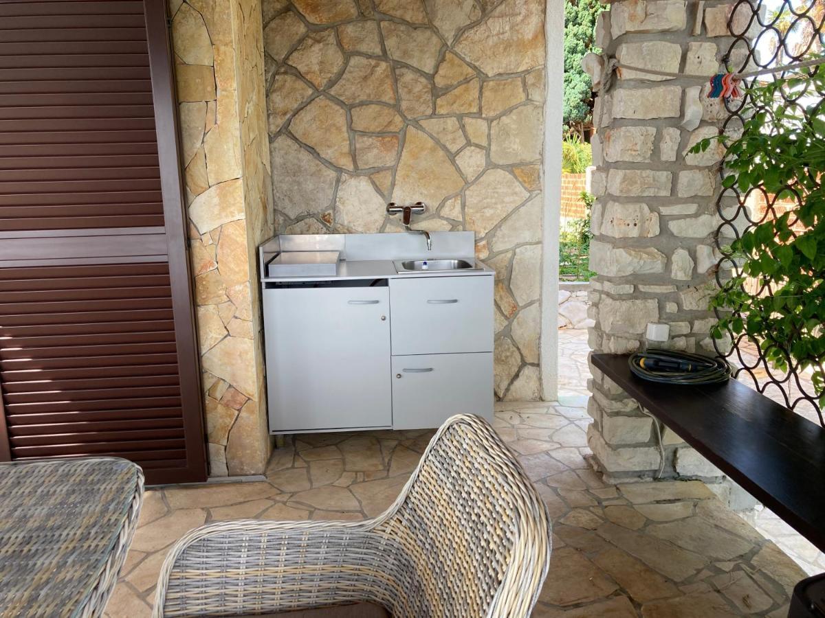 Karigador Beach House Экстерьер фото